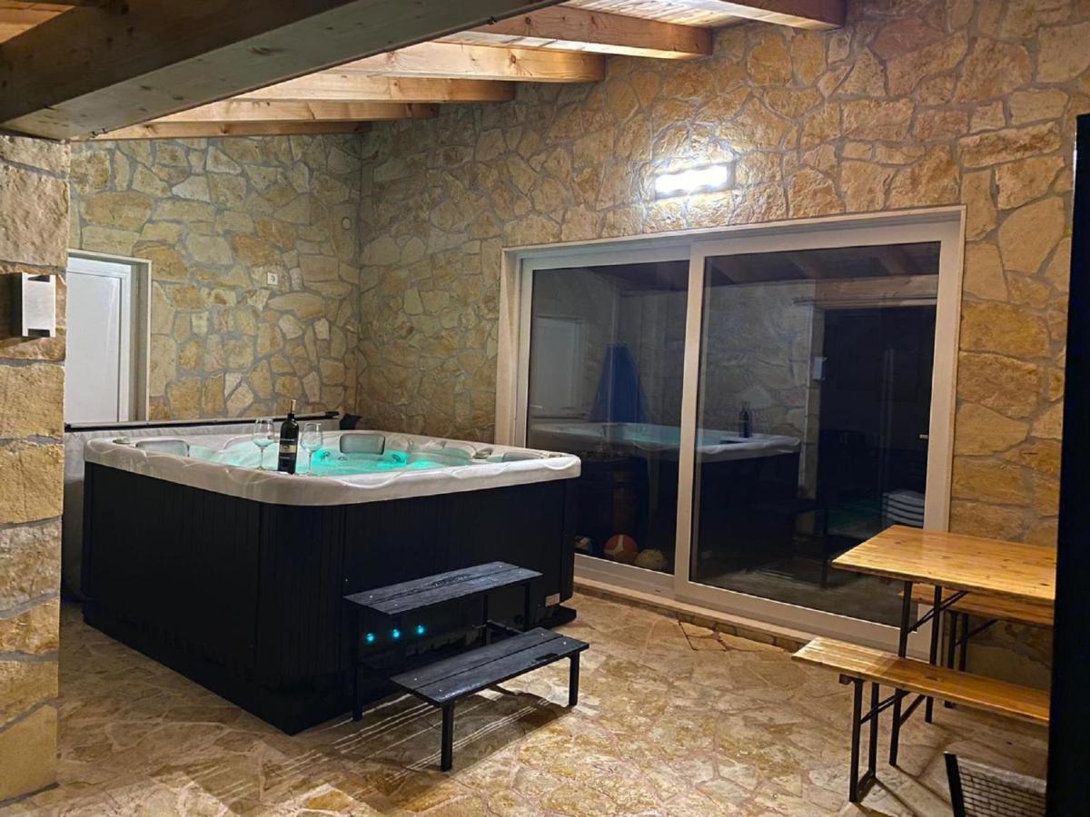 Villa Mateo With Private Pool Gruda 外观 照片